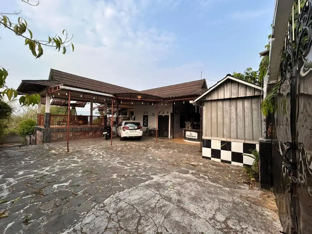 Properti keluarga bangunan rumah dan resto