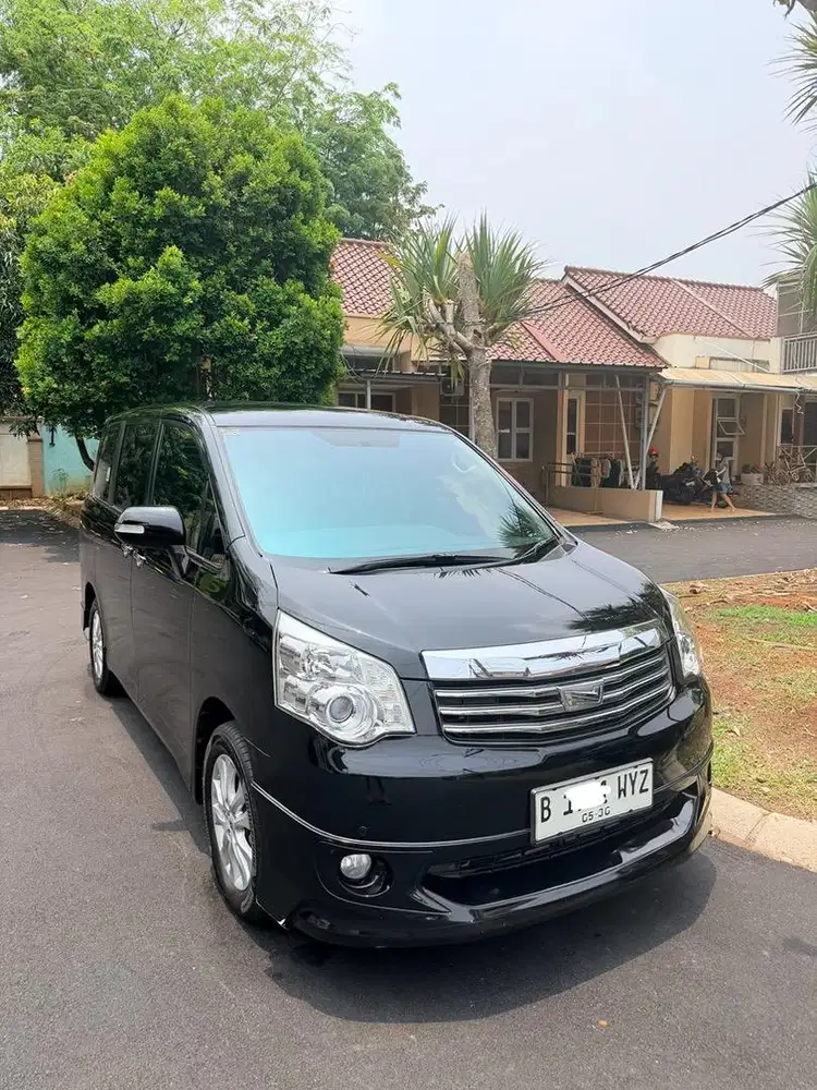 Toyota NAV1 2.0 V Limited 2017 - kondisi oke banget