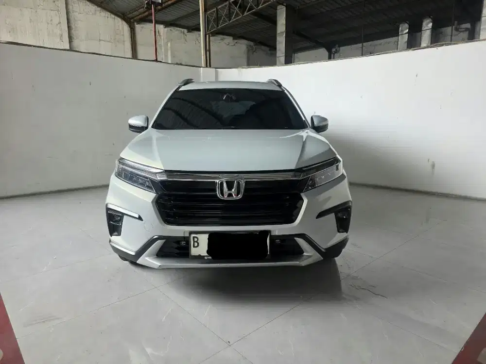 Low Km 34rban Honda BRV Prestige AT ( Matic ) 2023 Putih Istimewa jkt