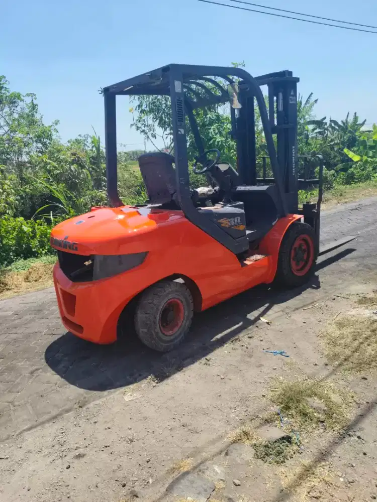 Forklift longking 3 ton