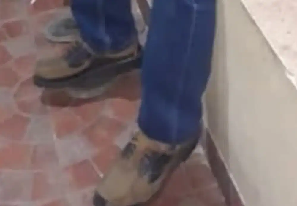 SEPATU CARVIL KULIT BOOK