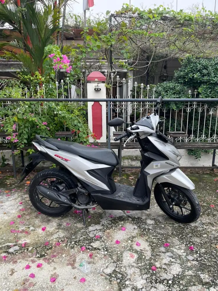 Beat Deluxe 2022/2023 SEPERTI BARU