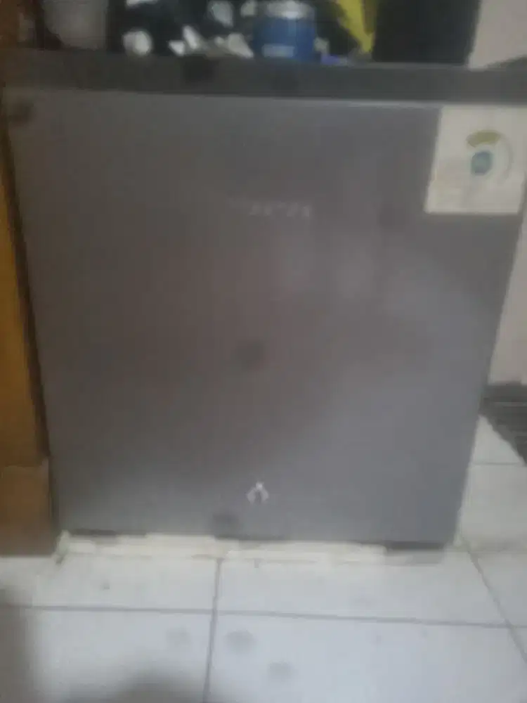 Kulkas Hisense, Beli tahun 2025 awal.