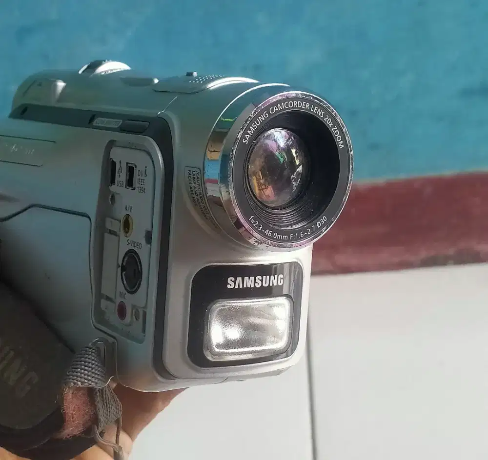 Video Camera Samsung VP-D105i