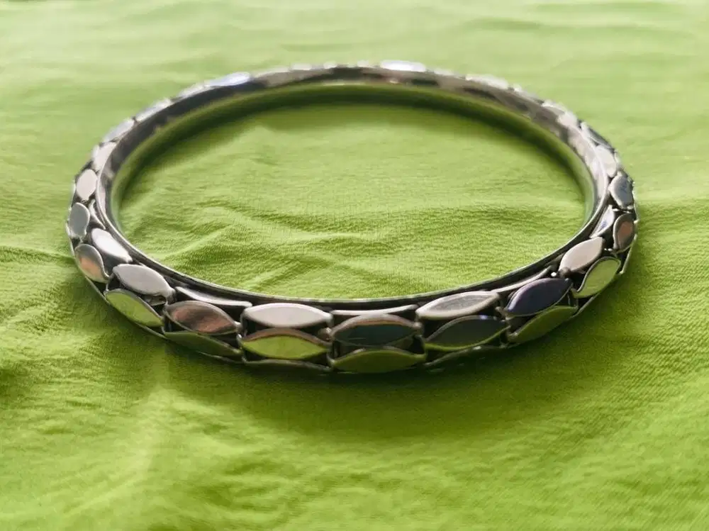 GELANG BESI MONEL – VINTAGE - PRELOVED
