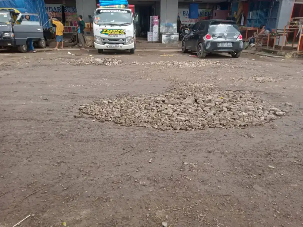 Paving hotmix turap bongkar bangunan beton