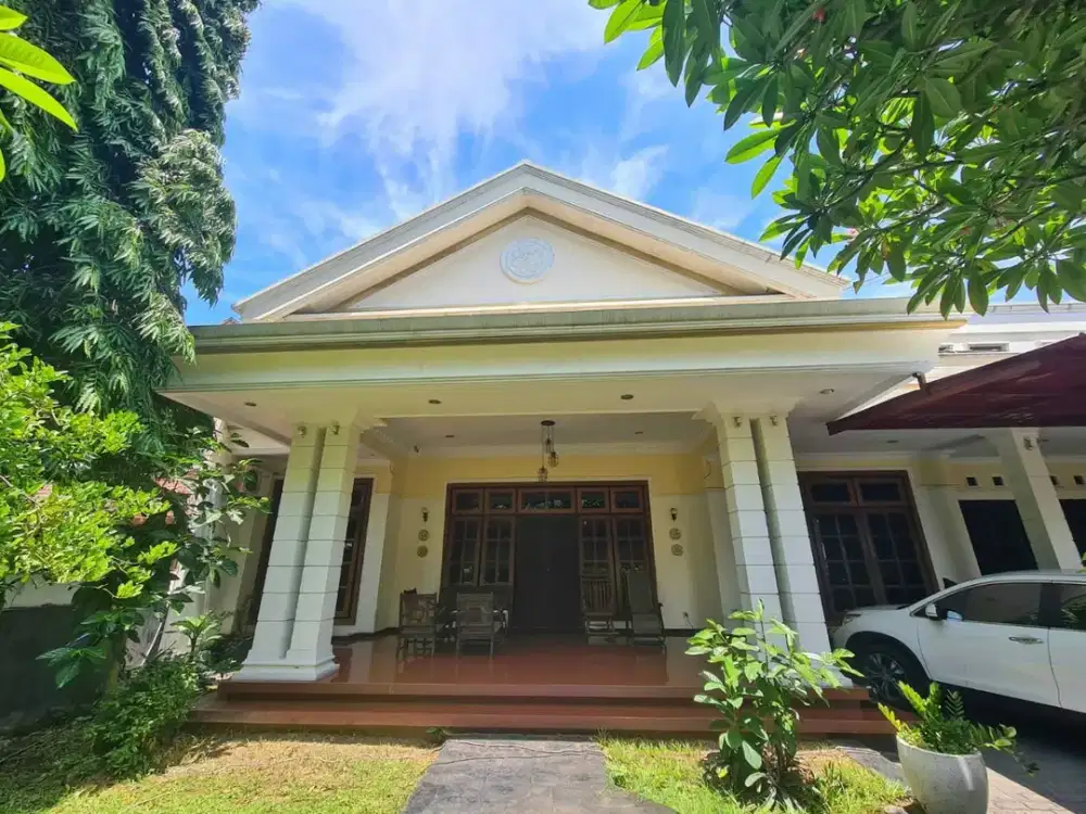 Rumah Mewah di Jl Guntur Semarang