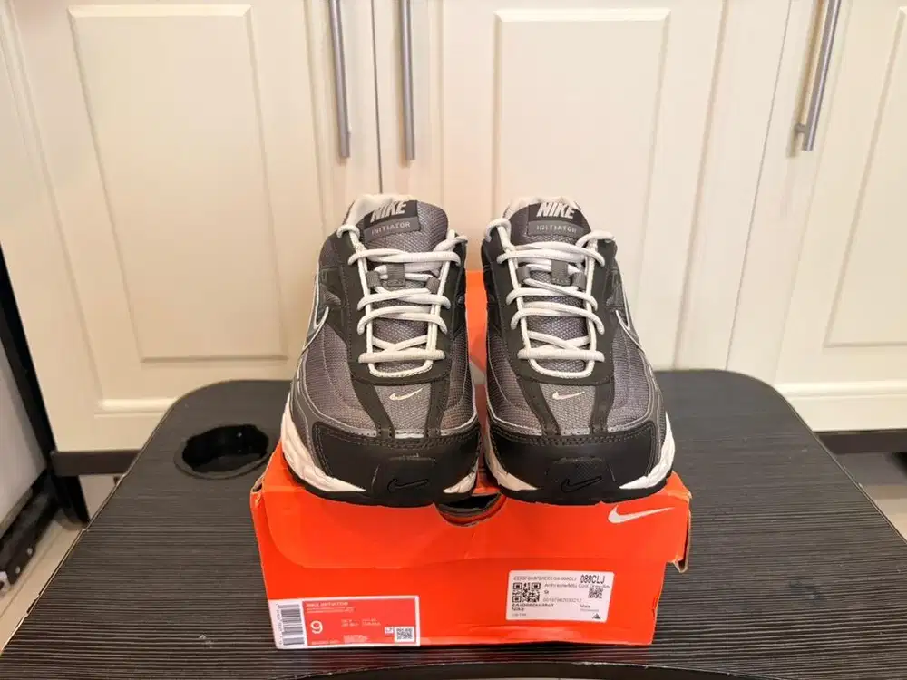 Sepatu Nike Initiator