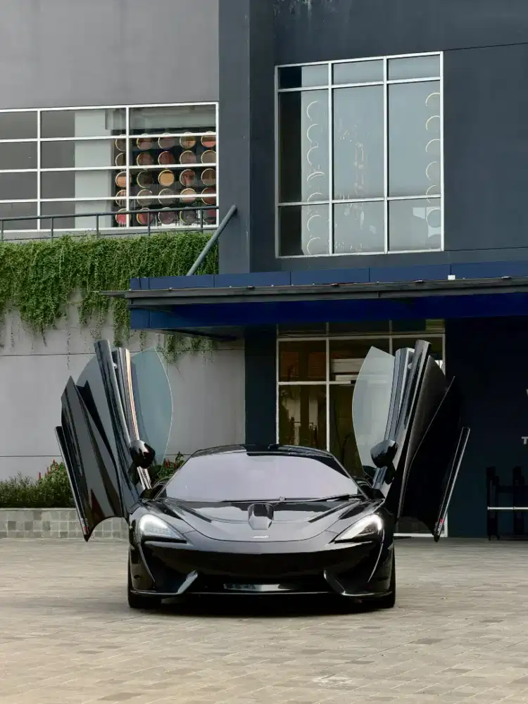 CASH Mclaren 570s Coupe 2019 Like New