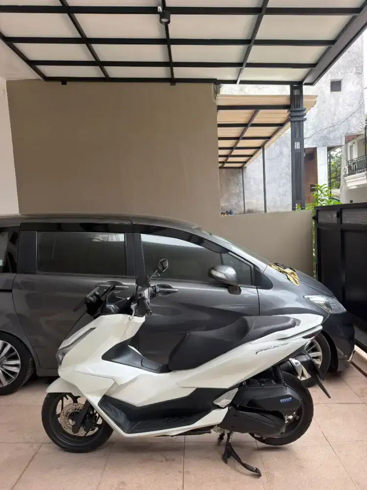 Honda PCX 160 all New dijual Cepat