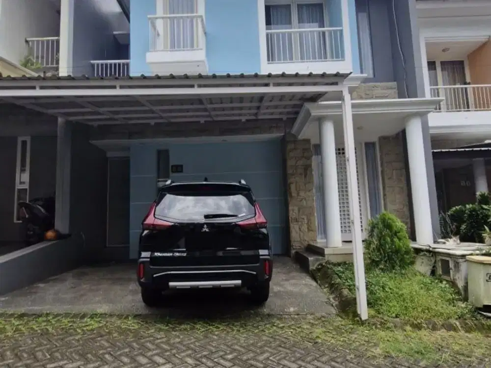 DIJUAL Rumah Strategis dan Terawat Dg Area Carport Bercanopy Siap Huni Keamanan 24 Jam Akses Mudah ke Pusat Kota dan Pusat Perbelanjaan di JL Ciliwung
