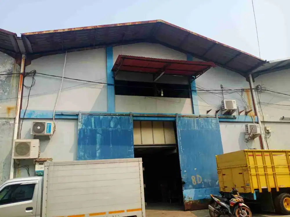dijual gudang lokasi bagus strategis di komplek pergudangagn rumah kita jakbar
