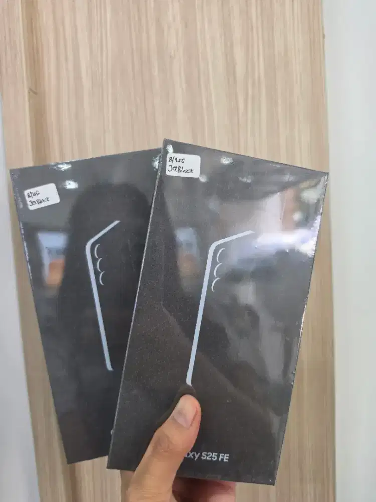 SAMSUNG S25 FE 8/256