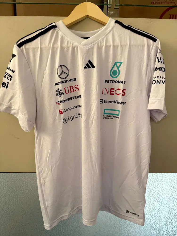 Jersey / Kaos Olahraga Adidas Mercedes-AMG Petronas F1 - Putih