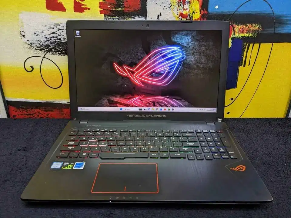 Laptop Gaming Asus ROG GL553VD Core i7 7700HQ 8/128 RGB Backlit GTX 10