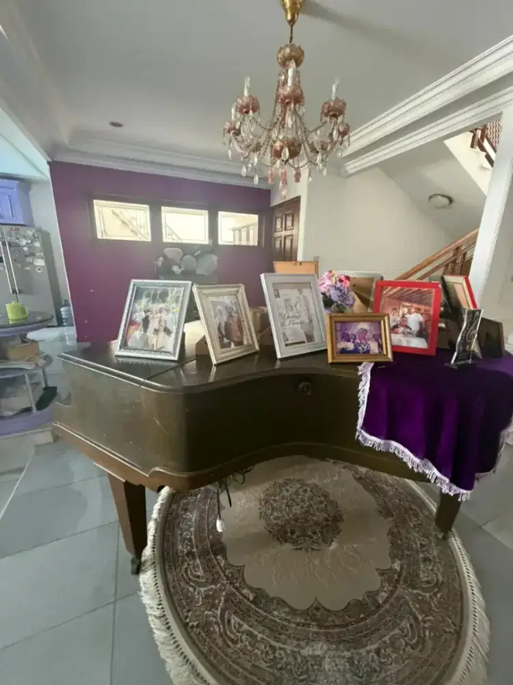 Dijual baby grand piano classic merek J.Gunther