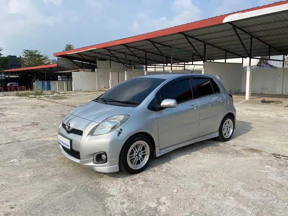 TOYOTA YARIS S AT 2012