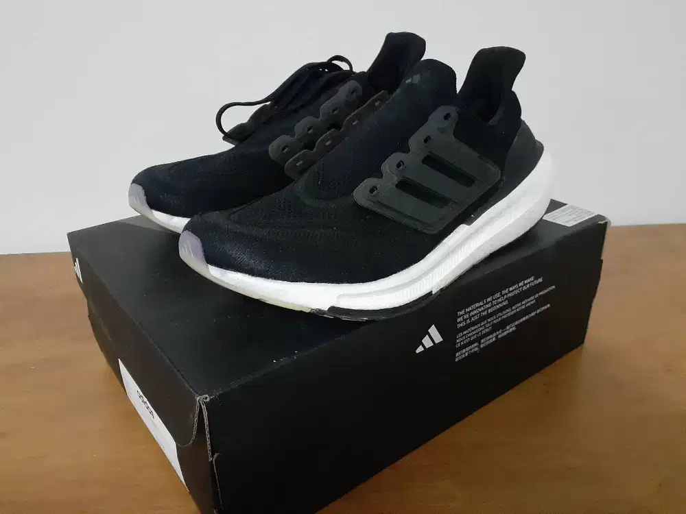 Adidas Ultraboost Light Men 10
