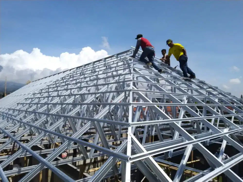 Pasang Kanopi dan Rangka Atap Baja Ringan