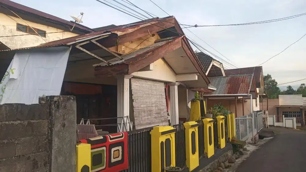 Dijual Rumah 2 Lantai LT 161m² di Kairagi Permai, Mapanget – SHM