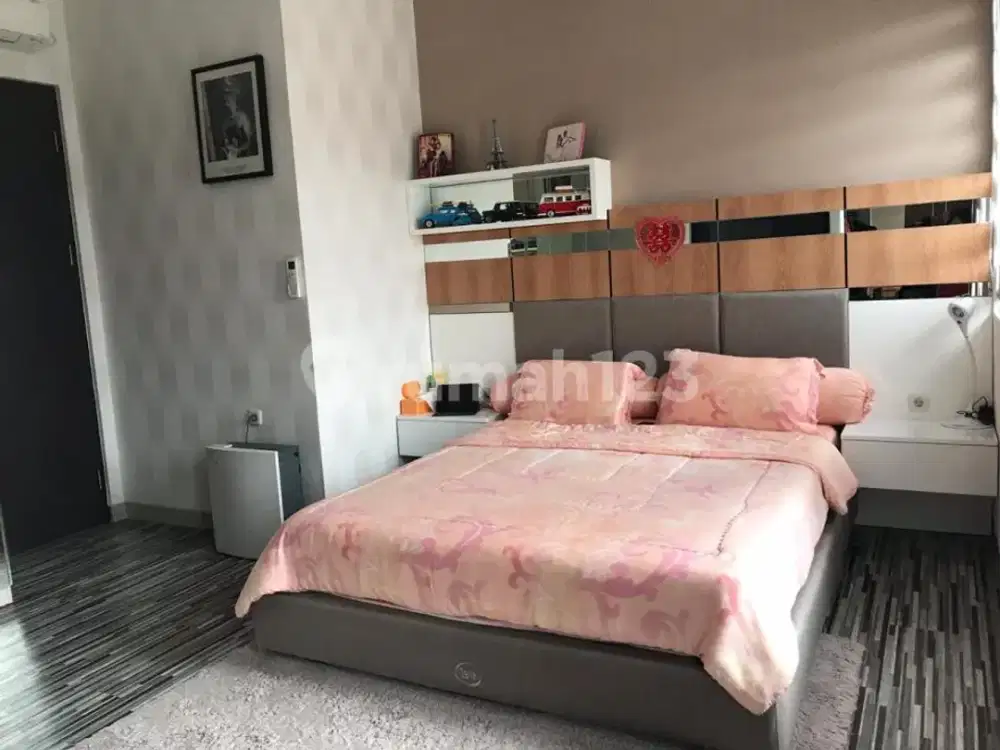 RUMAH CASA JARDIN RESINDENCE FULL FURNISH SUPER CANTIK