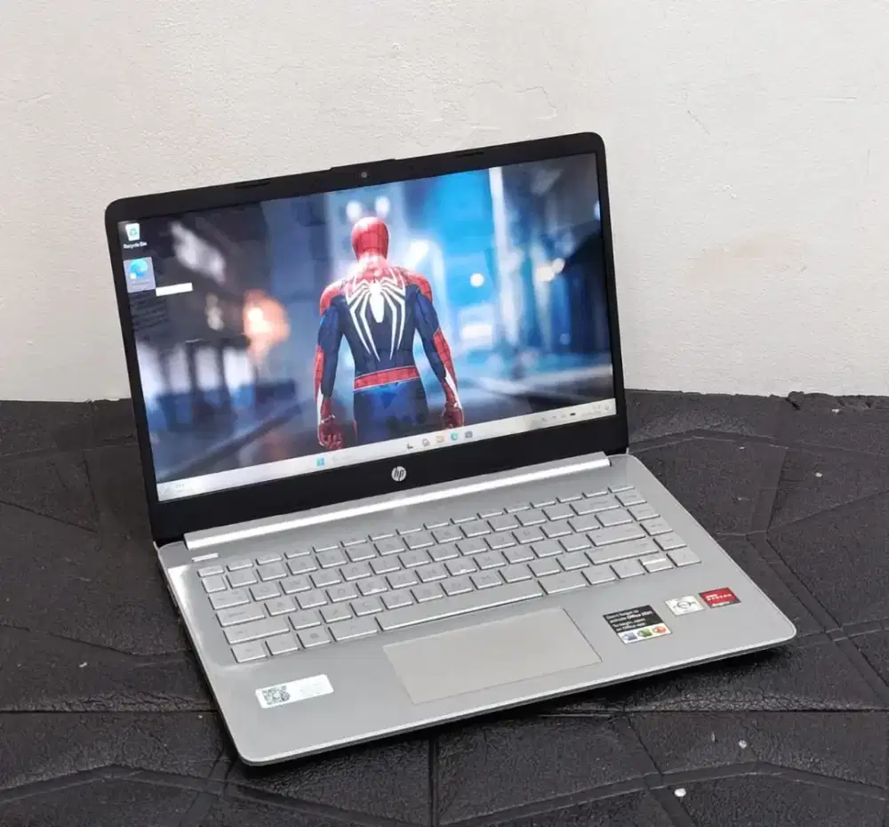 Laptop hp 14s-fq0xxx prosesor AMD Athlon Gold 3150U RAM 4GB SSD 512GB