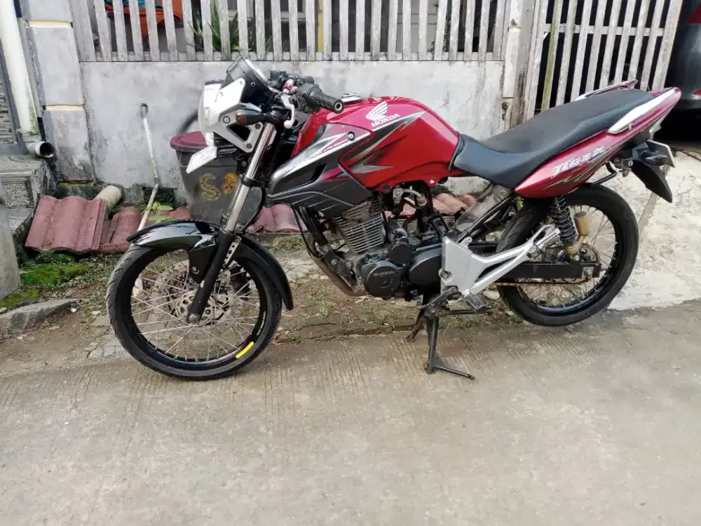 Honda tiger 2013(12.500.000) nego