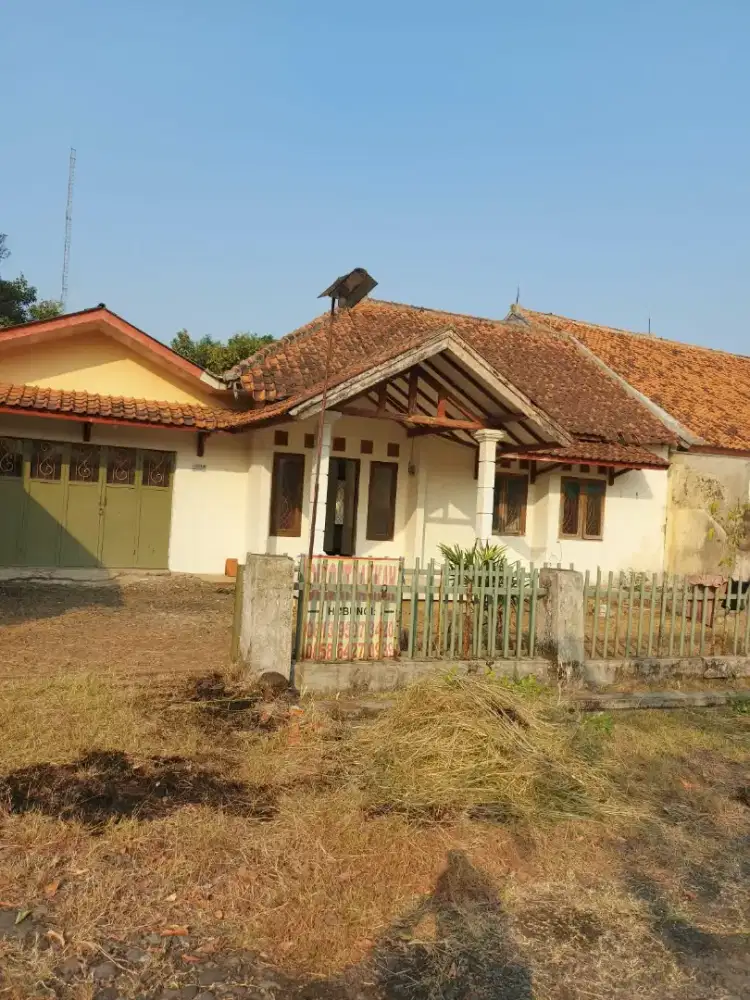 DISEWAKAN RUMAH SIAP HUNI KADIPATEN
