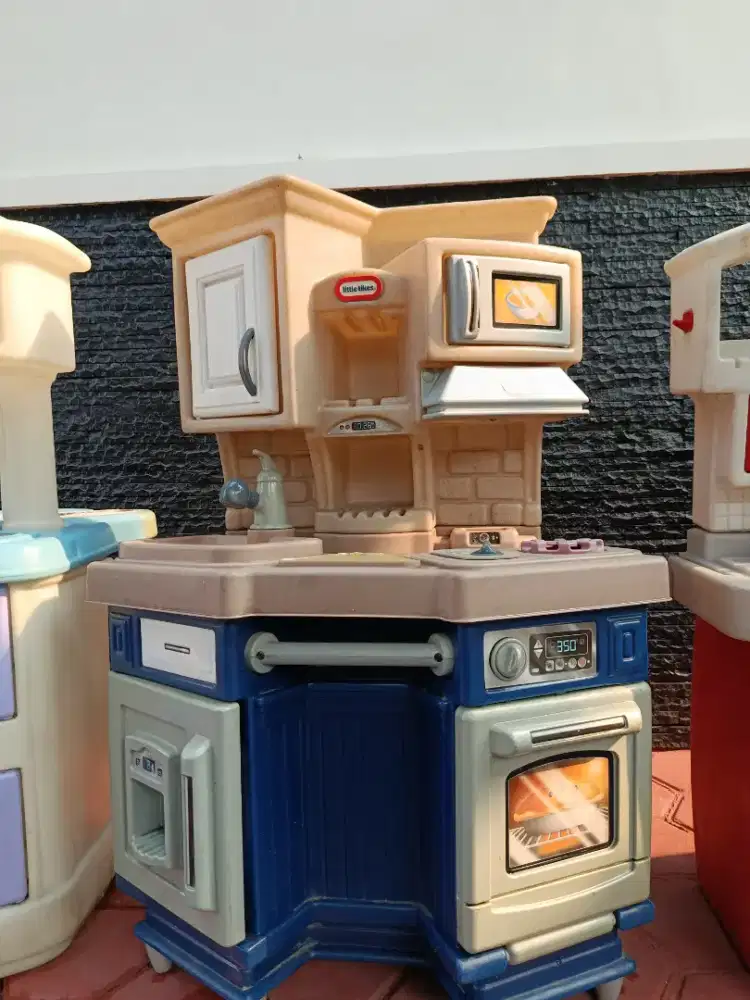 Preloved Little Tikes SuperChef Kitchen
