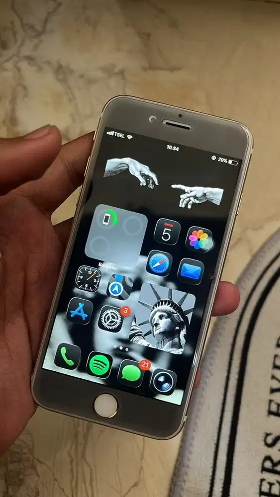 JUAL iPHONE  6 32GB -MULUS SIAP PAKAI