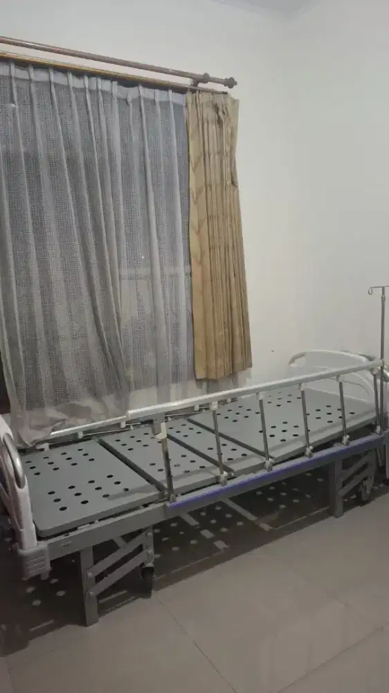 Hospital Bed /Tempat Tidur Besi Murah aja