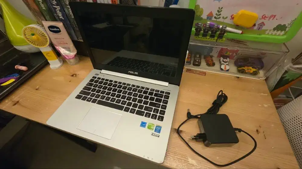 Asus A451LB Intel Core i5-4200U Full Upgraded- Preloved