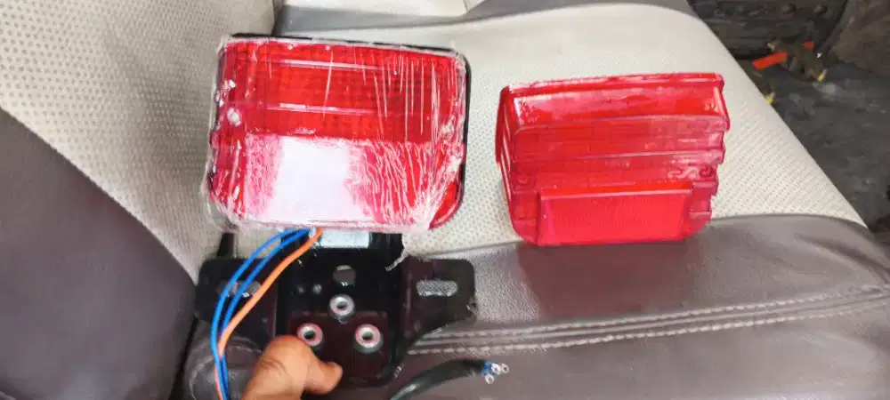 Lampu belakang honda win