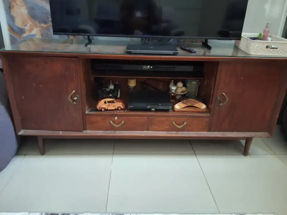 Rak TV Jati vintage