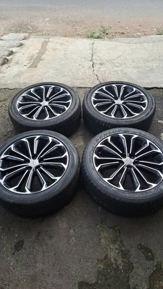 Velg corolla altis ring 17 original