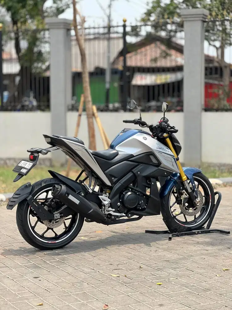 NAKED IDAMAN! YAMAHA XABRE 150 2018 SILVER KM RENDAH PAJAK PANJANG