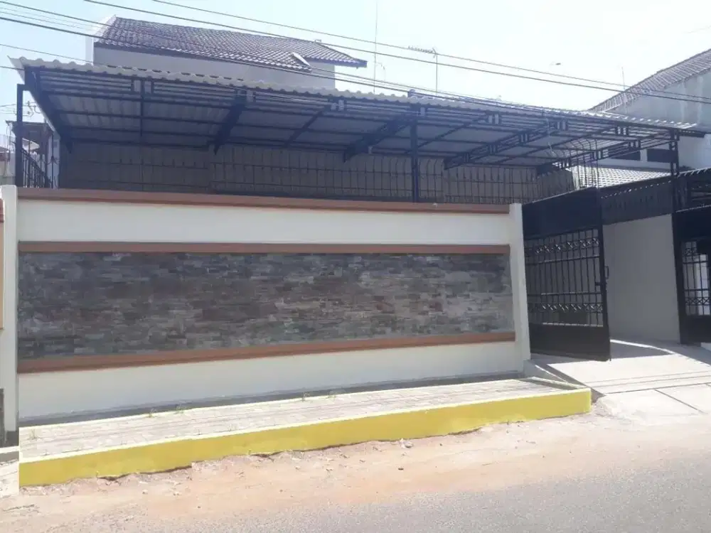 Rumah Disewakan Tengah Kota di Jl. Raya Pandanaran Semarang