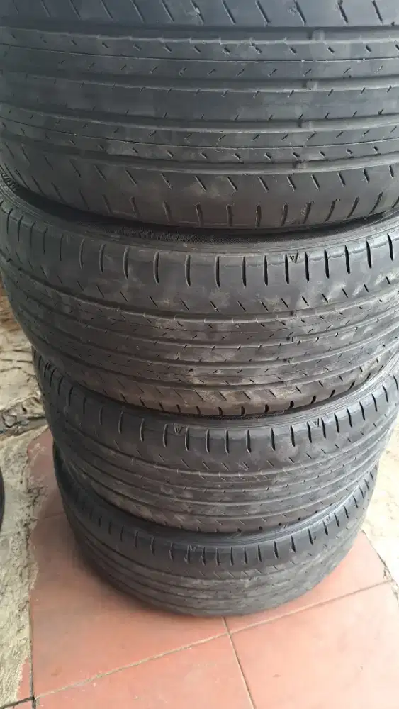 Ban 225 45 r17 dunlop ban mobil