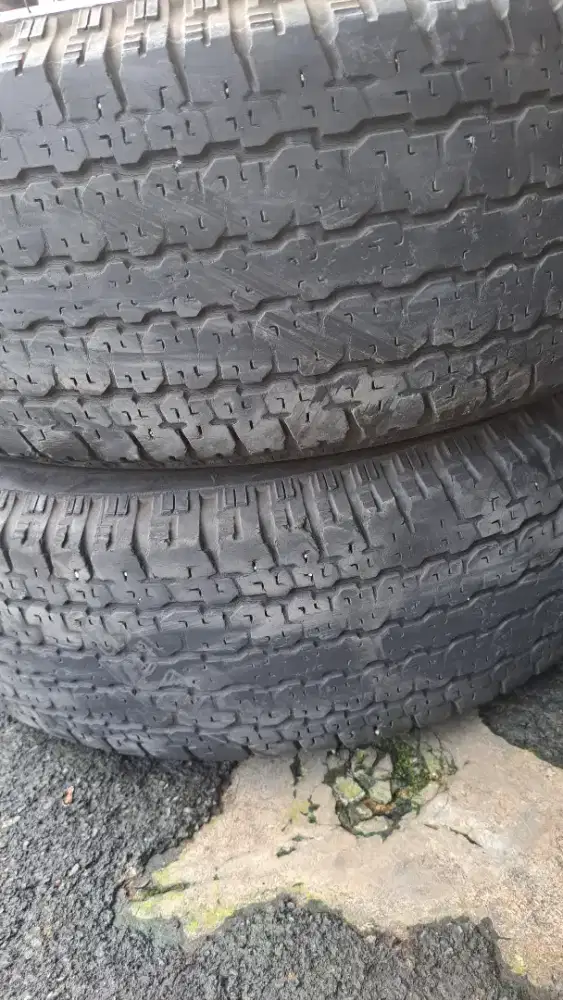 Ban 215 65 r16 bridgestone dueler