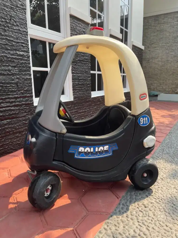 Preloved Little Tikes Patrol Police