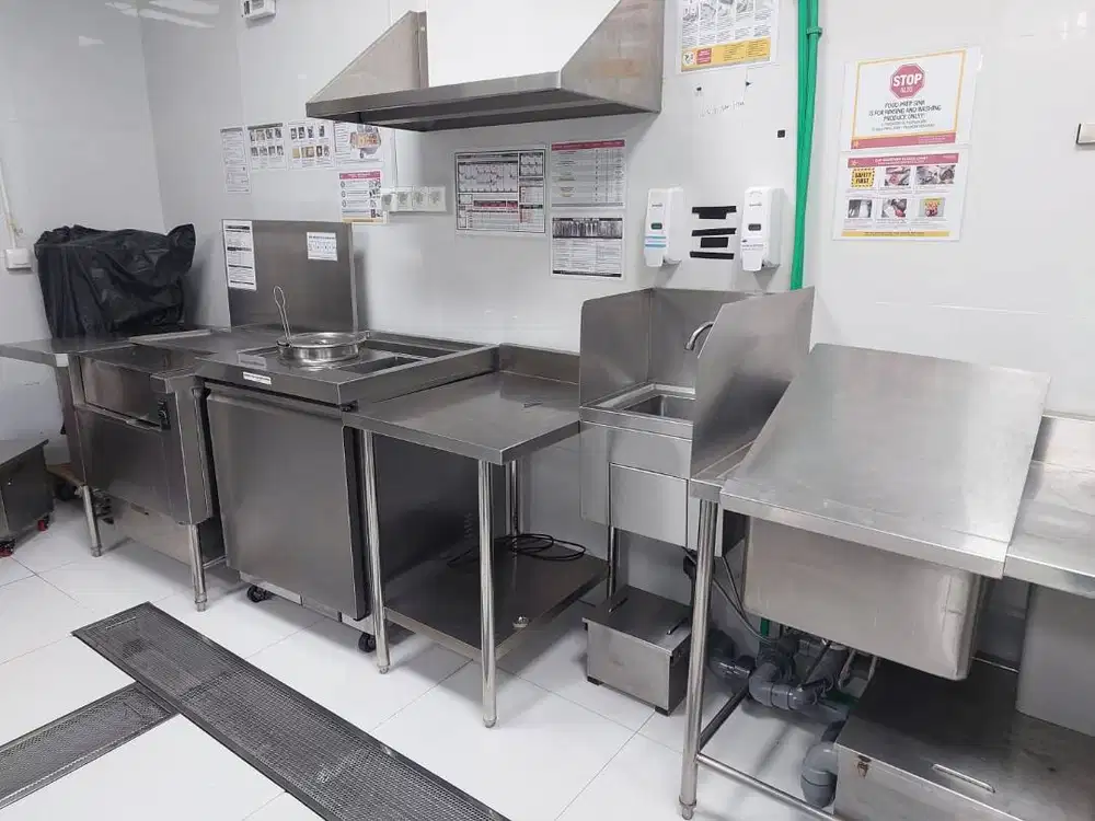 KITCHEN SET STAINLESS STEEL EKS. QSR (PREMIUM CONDITION)