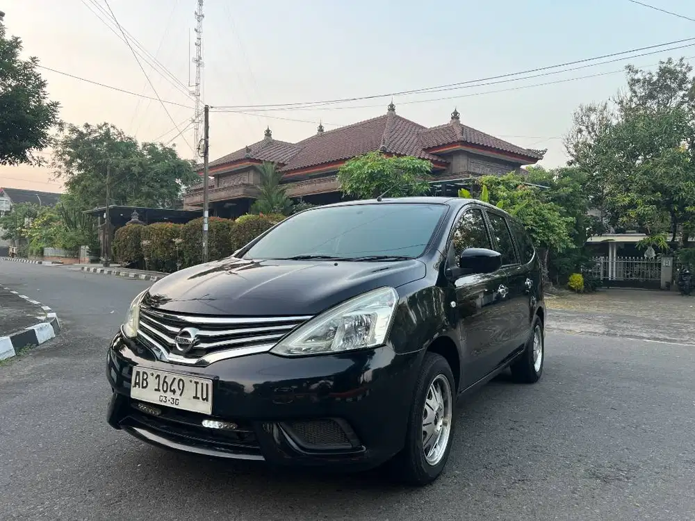 Nissan Grand Livina SV 1.5 Automatic 2014