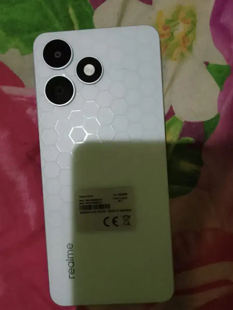 Real Me Note 80