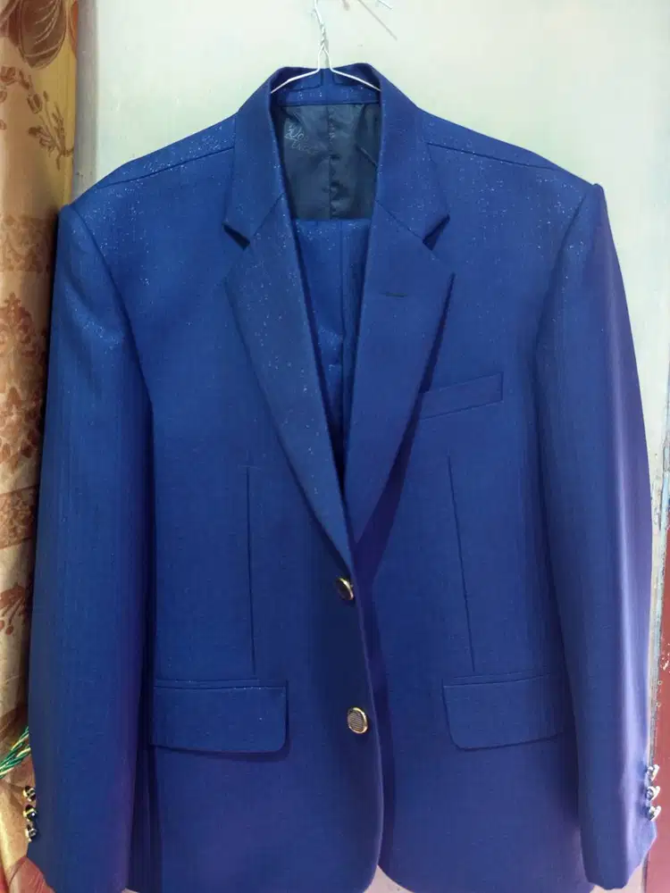 ️ JAS CUSTOM – TAMPIL RAPI, ELEGAN & PERCAYA DIRI! Butuh jas untuk p