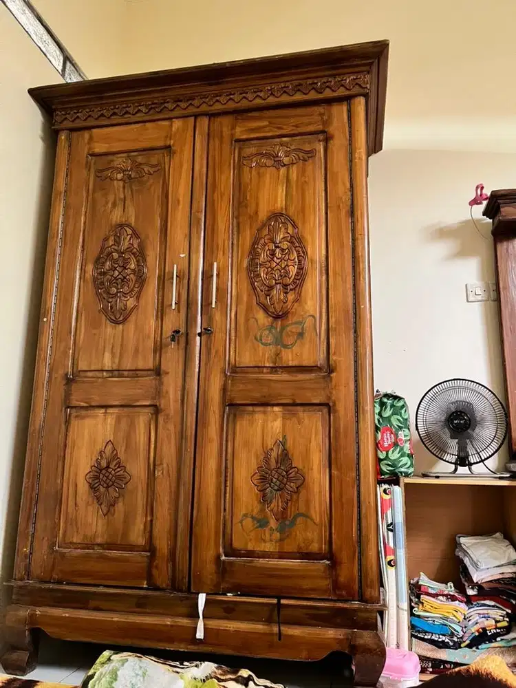 Furniture kayu jati (Lemari, Meja Rias, Dipan)