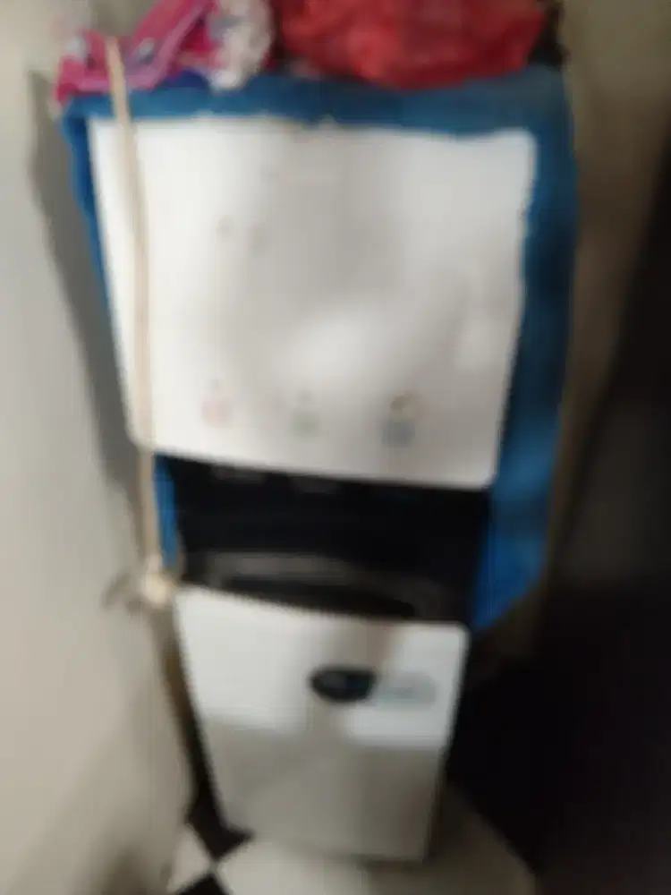 Dispenser Polytron Dingin Hot