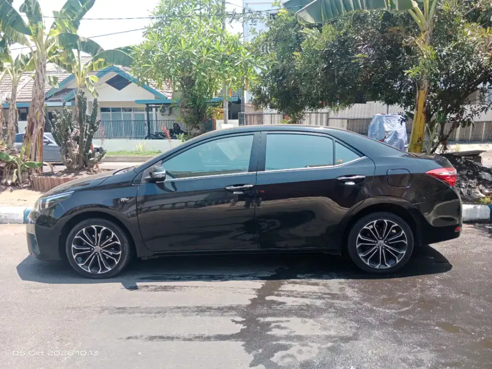 ALTIS V-AT LOW KM