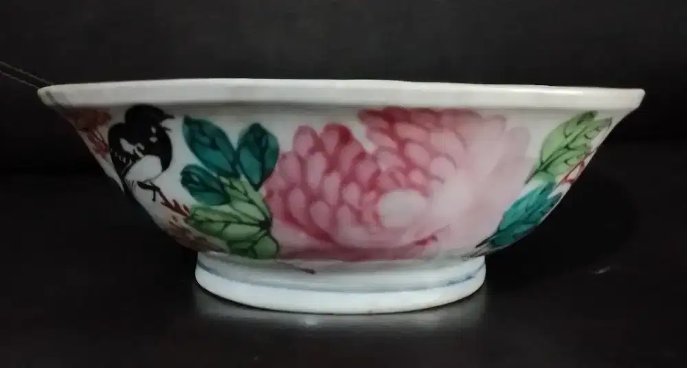 Mangkok porselen peranakan