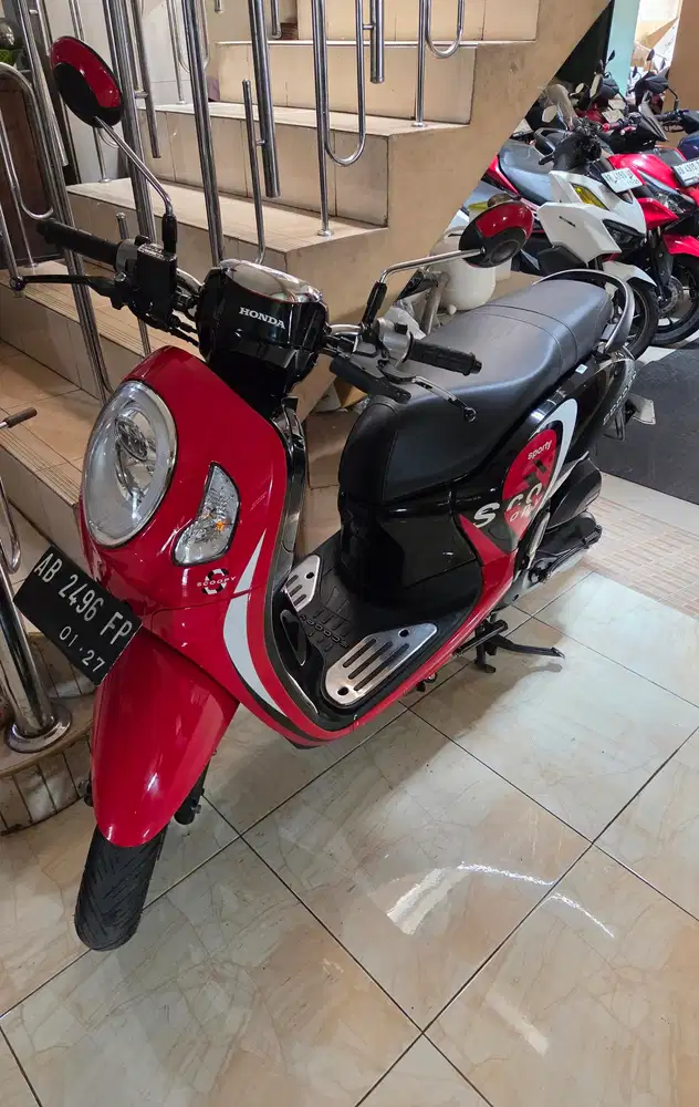 Scoopy hitam merah 2021 Gbm