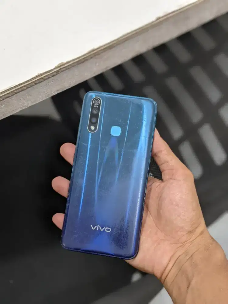 Vivo Z1 Pro Ram 6GB/128GB Camera Bening glowing